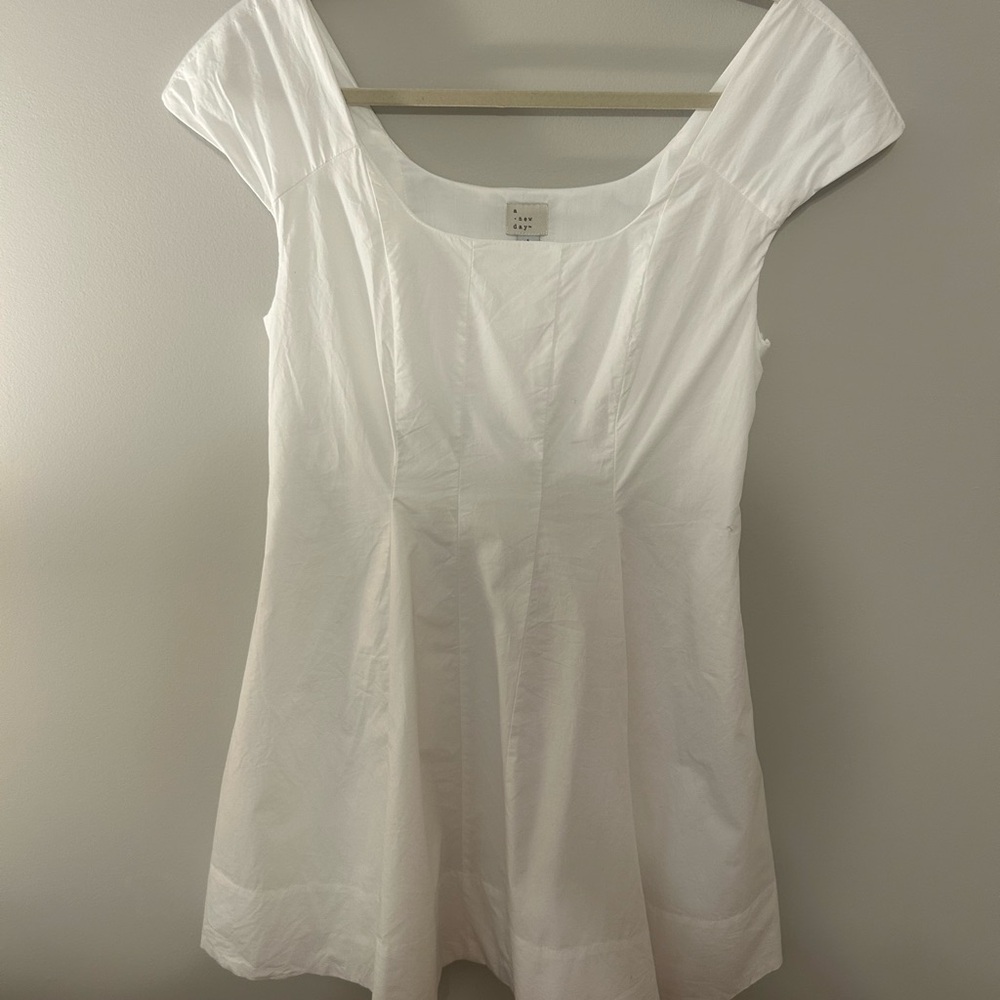 White dress size 6 | A New Day